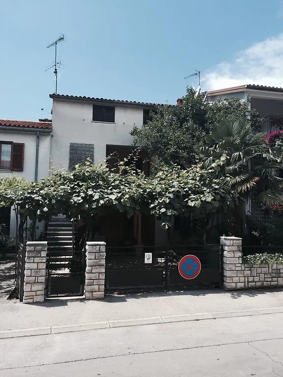 Mila Holiday Apartments Porec